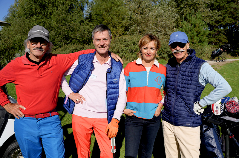 trophee-art-en-ciel-team-souriante-golfeurs